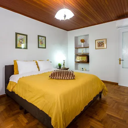 Carmen & Vasia Nest Apartment Corfu (city)