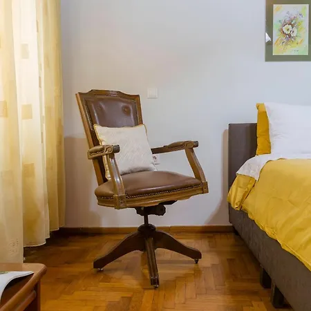 Carmen & Vasia Nest